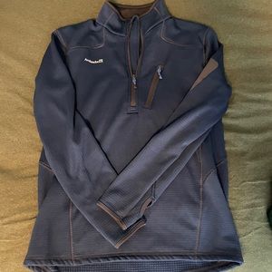 Mens Avalanche light weight quarter zip pullover. Great condition